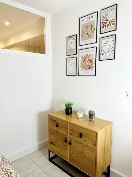 Le Nid Douillet Apartment นีมส์ ภายนอก รูปภาพ
