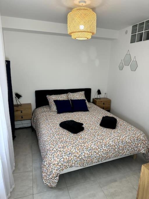Le Nid Douillet Apartment นีมส์ ภายนอก รูปภาพ