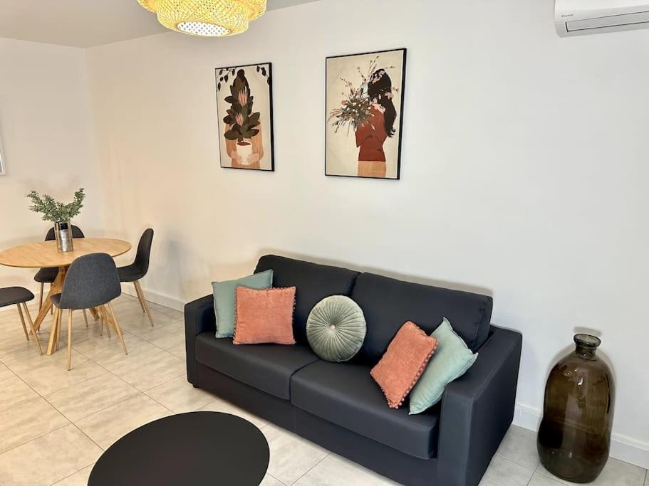 Le Nid Douillet Apartment นีมส์ ภายนอก รูปภาพ