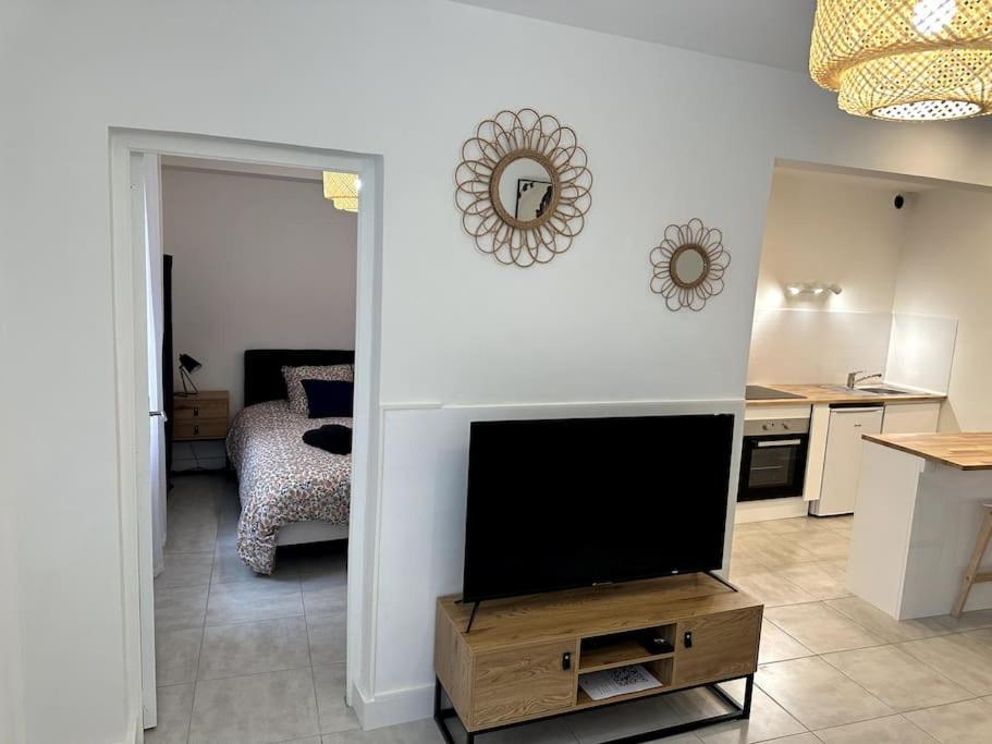 Le Nid Douillet Apartment นีมส์ ภายนอก รูปภาพ